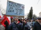 Kilkaset osób protestowało przed Sejmem przeciw "ustawie dezubekizacyjnej"